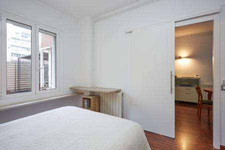 Apartamento en alquiler temporal con dos habitaciones y terraza en Eixample