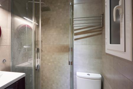 Apartamento en alquiler temporal con dos habitaciones y terraza en Eixample