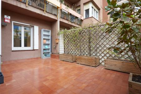 Apartamento en alquiler temporal con dos habitaciones y terraza en Eixample