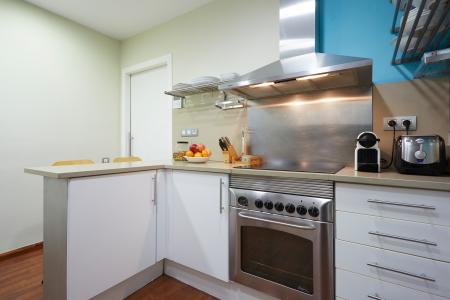 Apartamento en alquiler temporal con dos habitaciones y terraza en Eixample