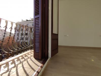 Piso con 3 habitaciones y 2 balcones