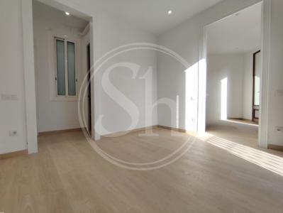 Piso con 3 habitaciones y 2 balcones