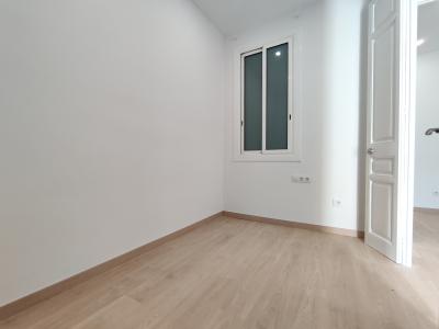 Piso con 3 habitaciones y 2 balcones