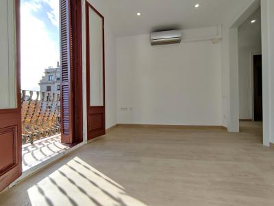 Piso con 3 habitaciones y 2 balcones
