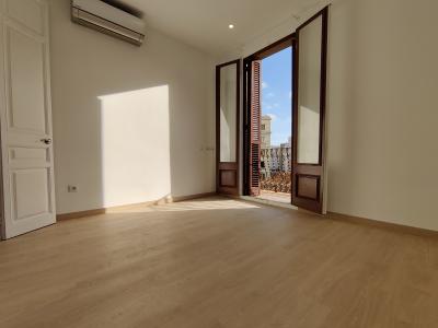 Piso con 3 habitaciones y 2 balcones