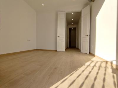 Piso con 3 habitaciones y 2 balcones