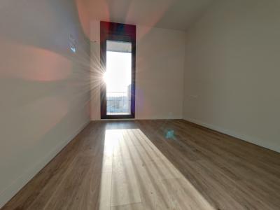 Pis en Lloguer a Barcelona Ferro - Foc