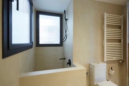 Bonito inmueble de alquiler temporal con 2 habitaciones y terraza grande