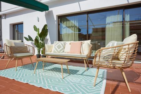 Bonito inmueble de alquiler temporal con 2 habitaciones y terraza grande