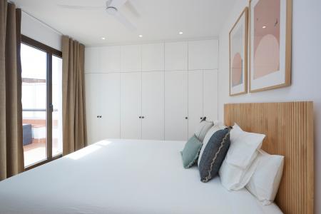 Bonito inmueble de alquiler temporal con 2 habitaciones y terraza grande