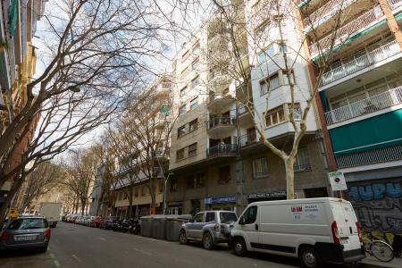 Bonito inmueble de alquiler temporal con 2 habitaciones y terraza grande