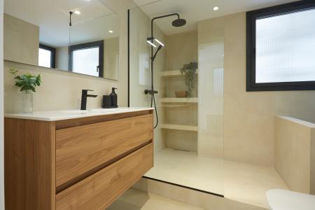 Bonito inmueble de alquiler temporal con 2 habitaciones y terraza grande