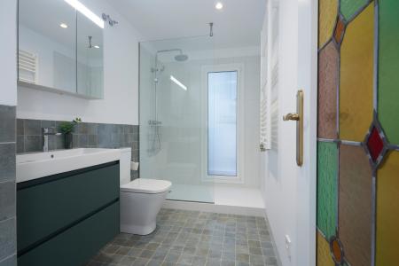 Bonito inmueble de alquiler temporal con 2 habitaciones y terraza grande