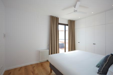 Bonito inmueble de alquiler temporal con 2 habitaciones y terraza grande