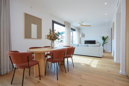 Bonito inmueble de alquiler temporal con 2 habitaciones y terraza grande