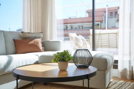 Bonito inmueble de alquiler temporal con 2 habitaciones y terraza grande