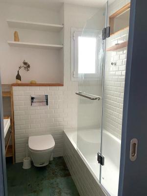 Ático con vistas al mar y a Montjuic