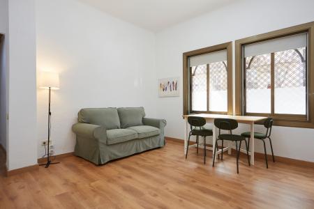 Apartamento en alquiler temporal con dos habitaciones dobles en Eixample