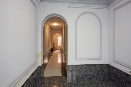 Studio zur Miete in Barcelona Larrard - Travessera De D'alt