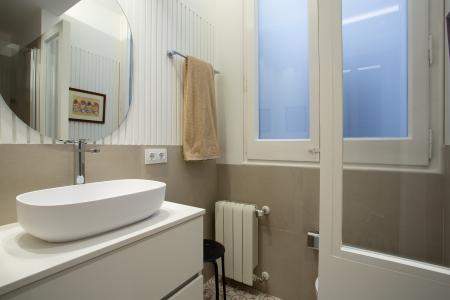 Apartamento en alquiler temporal de tres habitaciones en Eixample