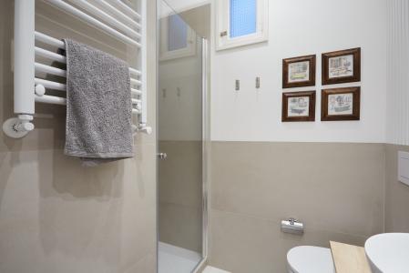 Apartamento en alquiler temporal de tres habitaciones en Eixample