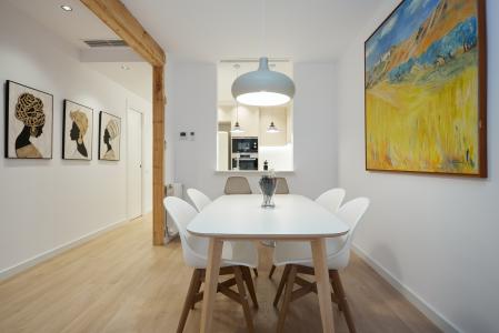 Apartamento en alquiler temporal de tres habitaciones en Eixample
