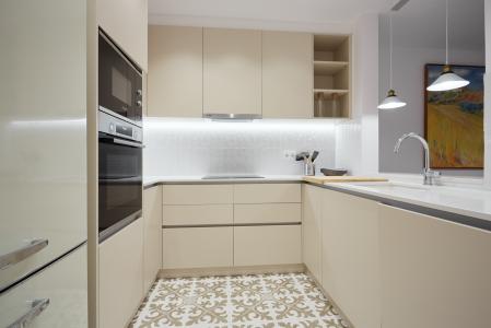Apartamento en alquiler temporal de tres habitaciones en Eixample