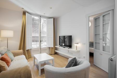 Apartamento en alquiler temporal de tres habitaciones en Eixample