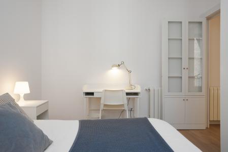 Apartamento en alquiler temporal de tres habitaciones en Eixample