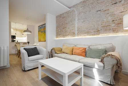 Apartamento en alquiler temporal de tres habitaciones en Eixample