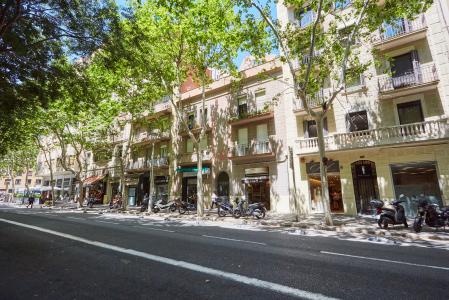 Apartamento en alquiler temporal con dos habitaciones dobles en pleno Eixample