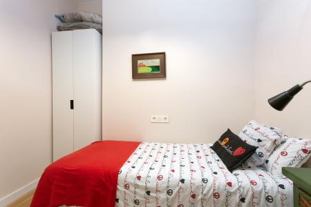 Apartment for Rent in Barcelona Comte Borrell - Consell De Cent