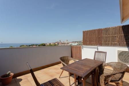 Inmueble de 50m² en Montgat con terraza y plaza de parking