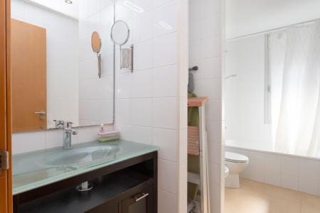 Inmueble de 50m² en Montgat con terraza y plaza de parking