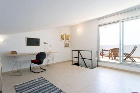 Inmueble de 50m² en Montgat con terraza y plaza de parking