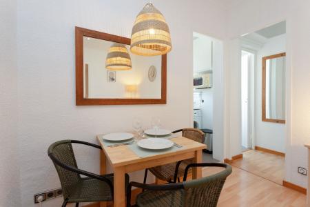 Inmueble Amueblado en Sant Martí con Ascensor y 60m²