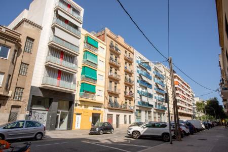 Inmueble Amueblado en Sant Martí con Ascensor y 60m²