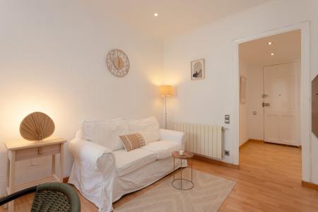 Inmueble Amueblado en Sant Martí con Ascensor y 60m²