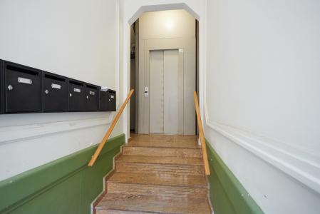 Apartamento en alquiler temporal con habitación doble en Gràcia 