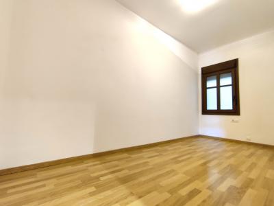 Piso en Alquiler en Barcelona Rosselló - Entença