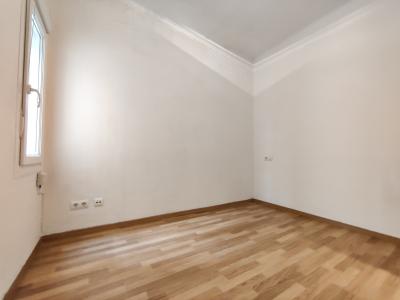 Piso en Alquiler en Barcelona Rosselló - Entença