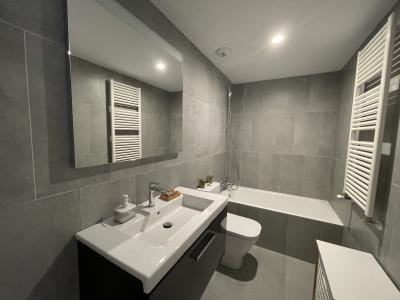 Apartamento en alquiler temporal con dos habitaciones y piscina en Gràcia