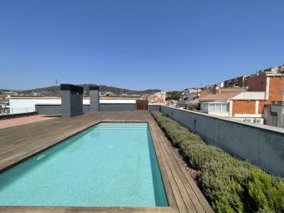 Apartamento en alquiler temporal con dos habitaciones y piscina en Gràcia