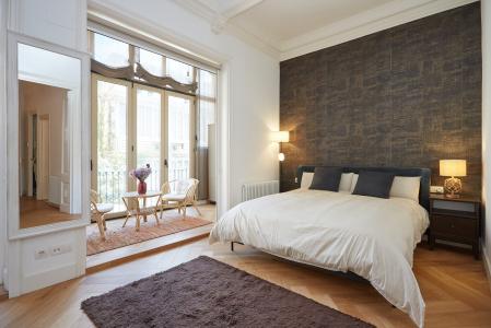 Pis en Lloguer a Barcelona Pau Claris - Consell De Cent