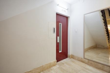 Inmueble de 84 m² con 2 habitaciones y balcón en Gràcia
