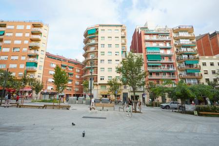 Inmueble de 84 m² con 2 habitaciones y balcón en Gràcia