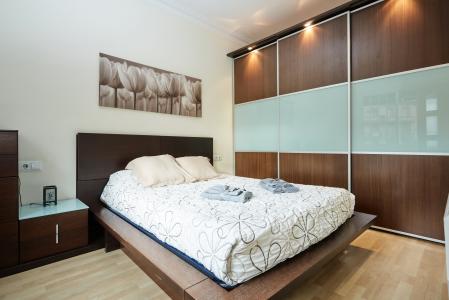 Inmueble de 84 m² con 2 habitaciones y balcón en Gràcia