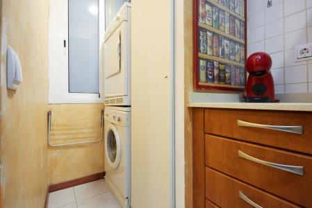 Inmueble de 84 m² con 2 habitaciones y balcón en Gràcia