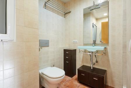 Inmueble de 84 m² con 2 habitaciones y balcón en Gràcia