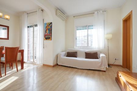 Inmueble de 84 m² con 2 habitaciones y balcón en Gràcia